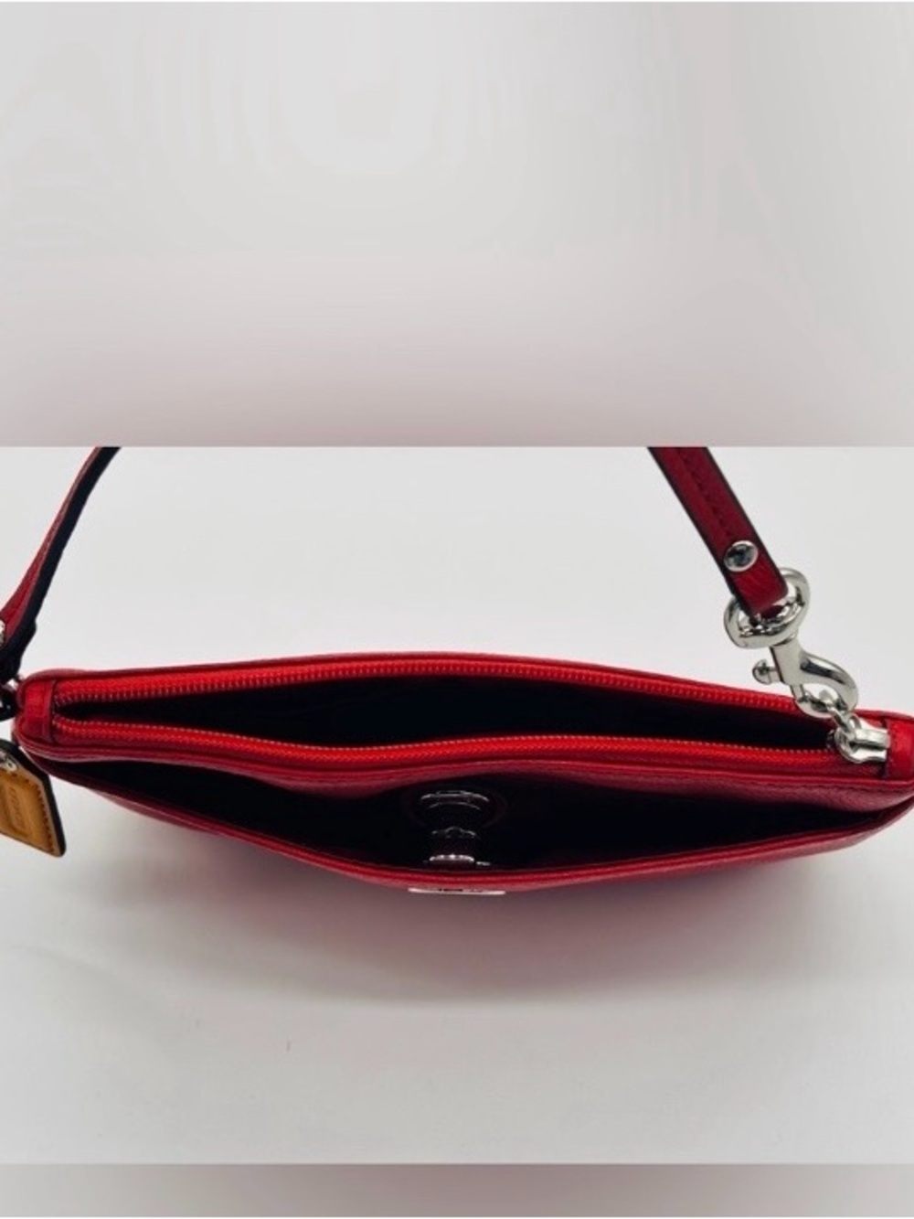 Coach Park Y2K Red Pebbled Leather Wristlet Mini Bag Turn-Lock F49472 EUC - Picture 7 of 11
